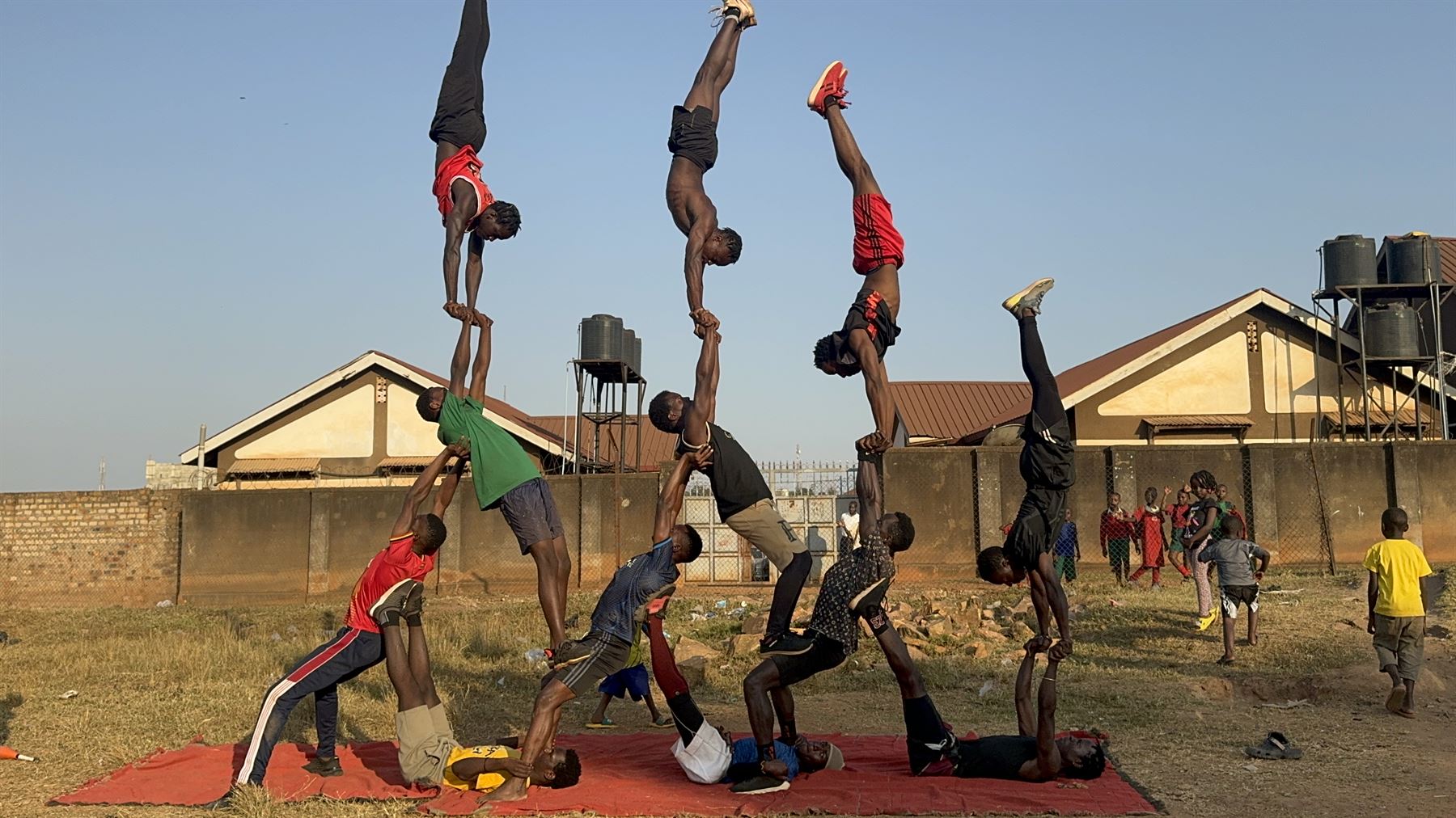 Acromind Initiative circus activity